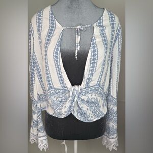 Skylar + Jade Blue and White Patterned Women's Blouse
